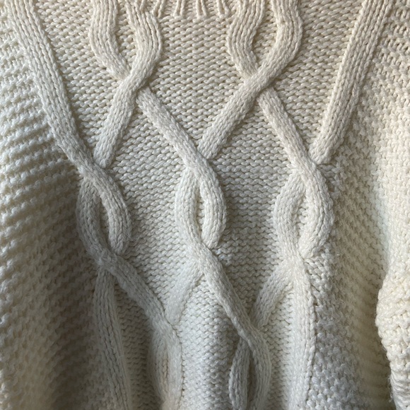 GAP cable knit turtle neck sweater - Picture 3 of 3